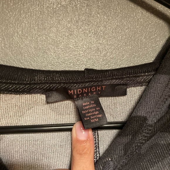 Midnight baker camo size medium pullover hoodie - Picture 3 of 7